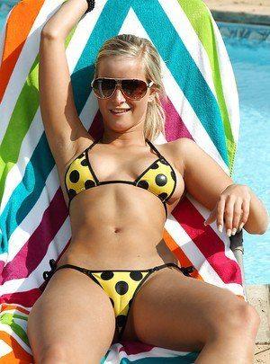 Bumble B. reccomend blond swimsuit