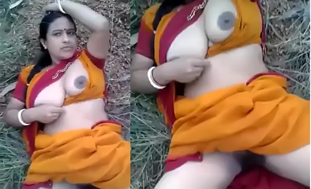 This hot indian aunty fucks very good love her movements.