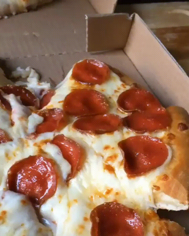 Epiphany reccomend pizza slut extra cheesy side