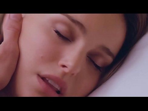 Natalie portman nude pussy squirt