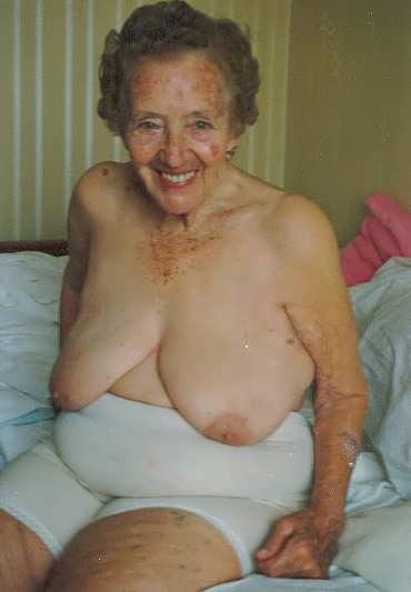 Super sexy old naked woman