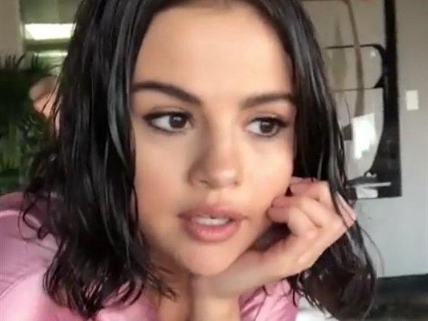 Twizzler recommendet Naked girls having sex with selena gomez videos