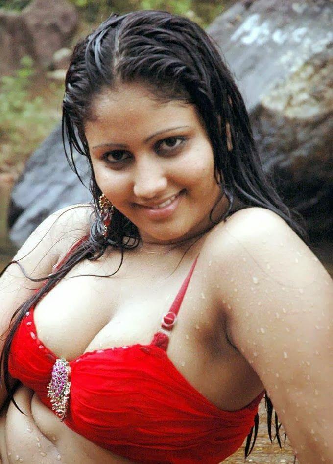 Beautiful breasts of naked indian actess