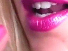 Ery=lesbian lips or fetish