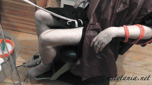 Bondage barber chair