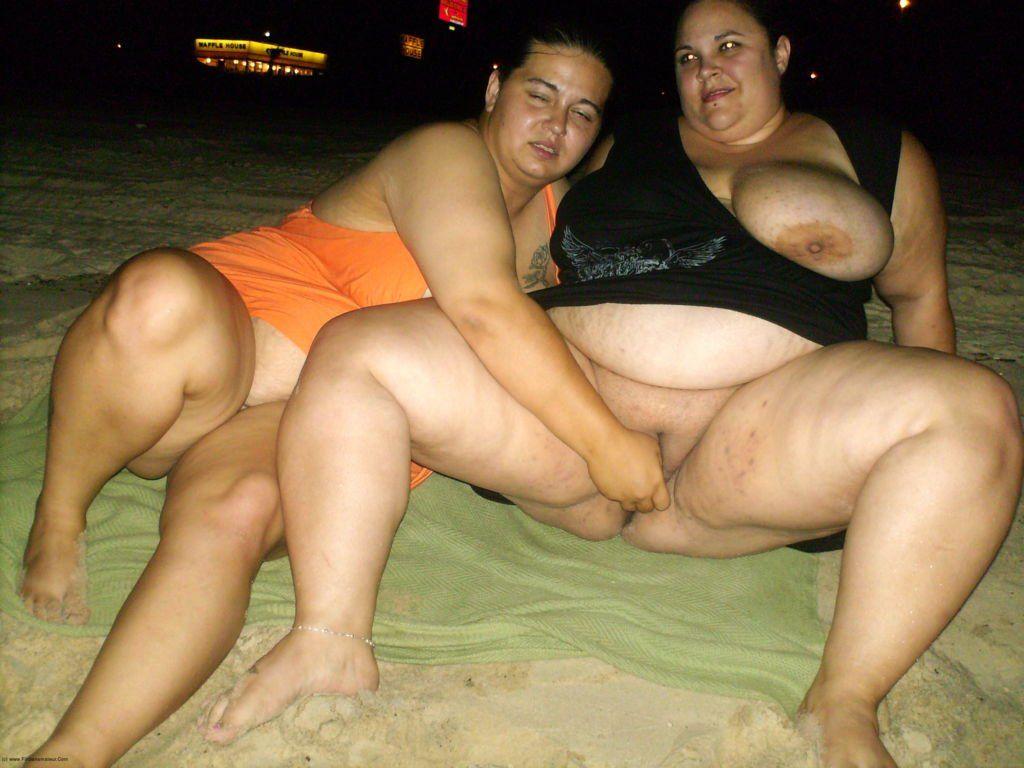 Bbw lesbians slut on beach