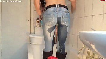 Lesbian jeans pee