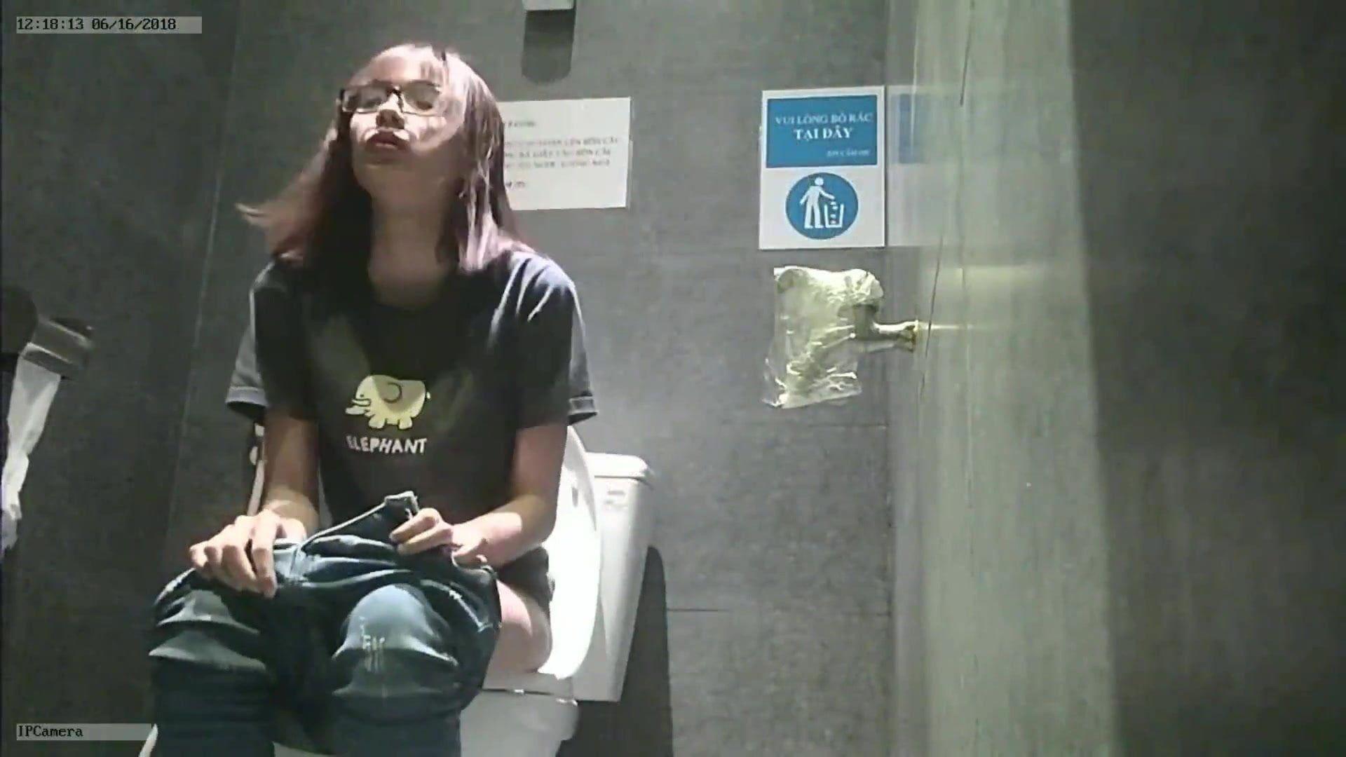 best of Masturbate bathroom latina teen public