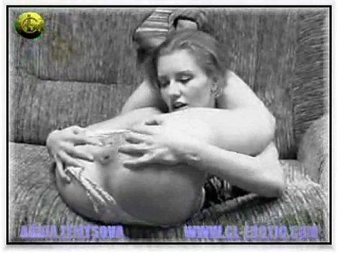 Contortionist lick pussy