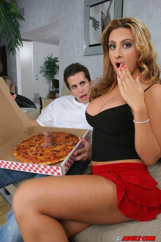 Swordtail reccomend eating pizza