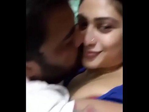 FB reccomend indian teen passionate kissing