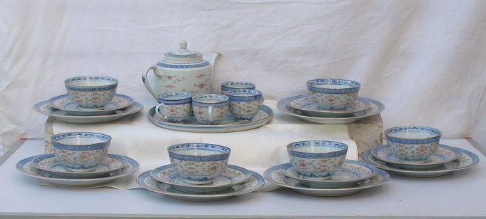 The M. reccomend Asian porcelan tea sets